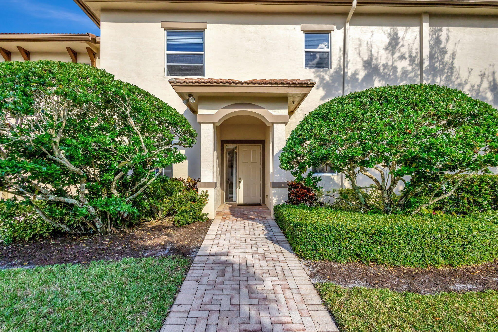 10156 N Orchid Reserve Drive – photo 2