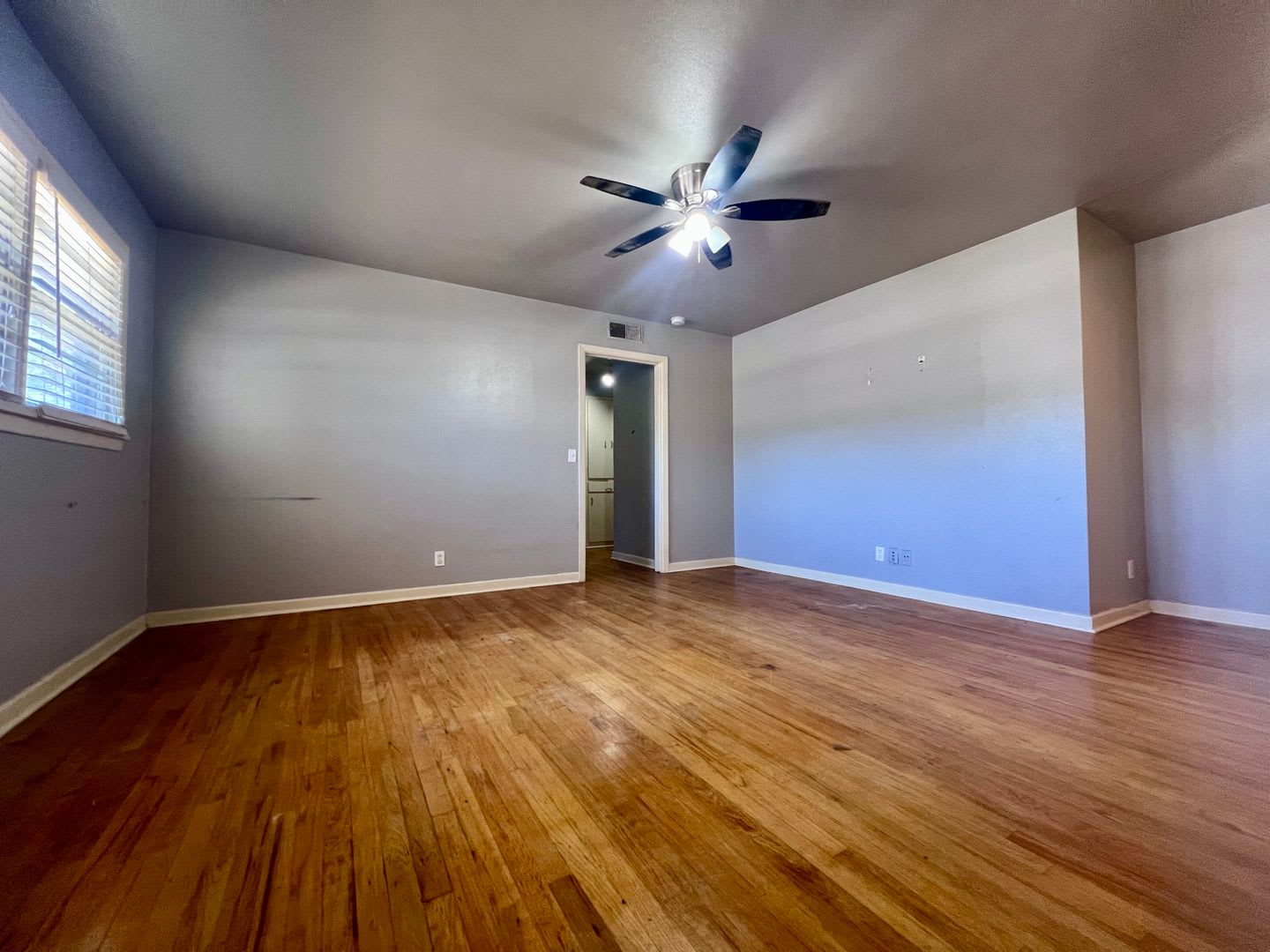 Great 3/2/1 Located Near Texas Tech University – photo 2