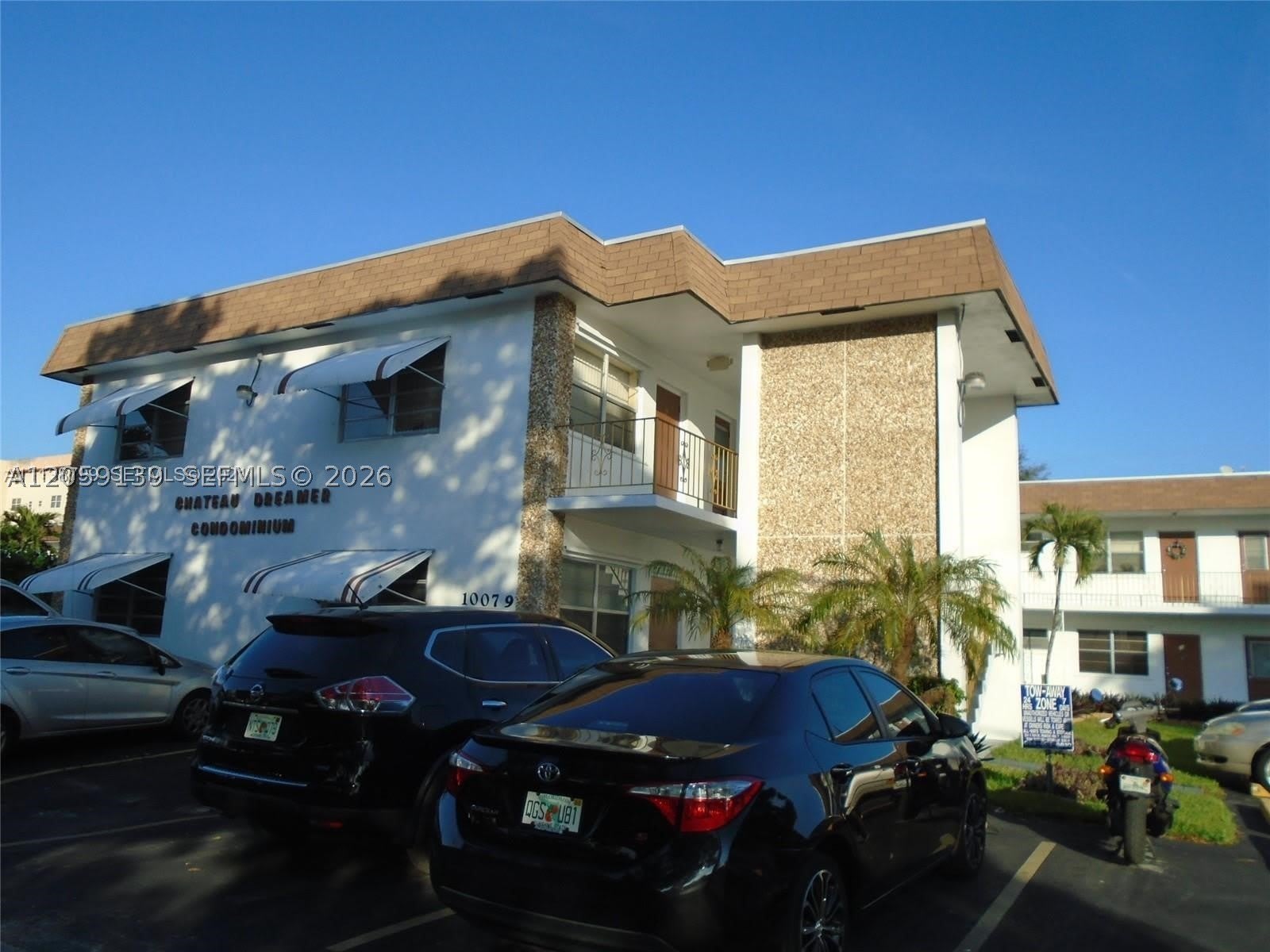 1007 N 19Th Ave – photo 1