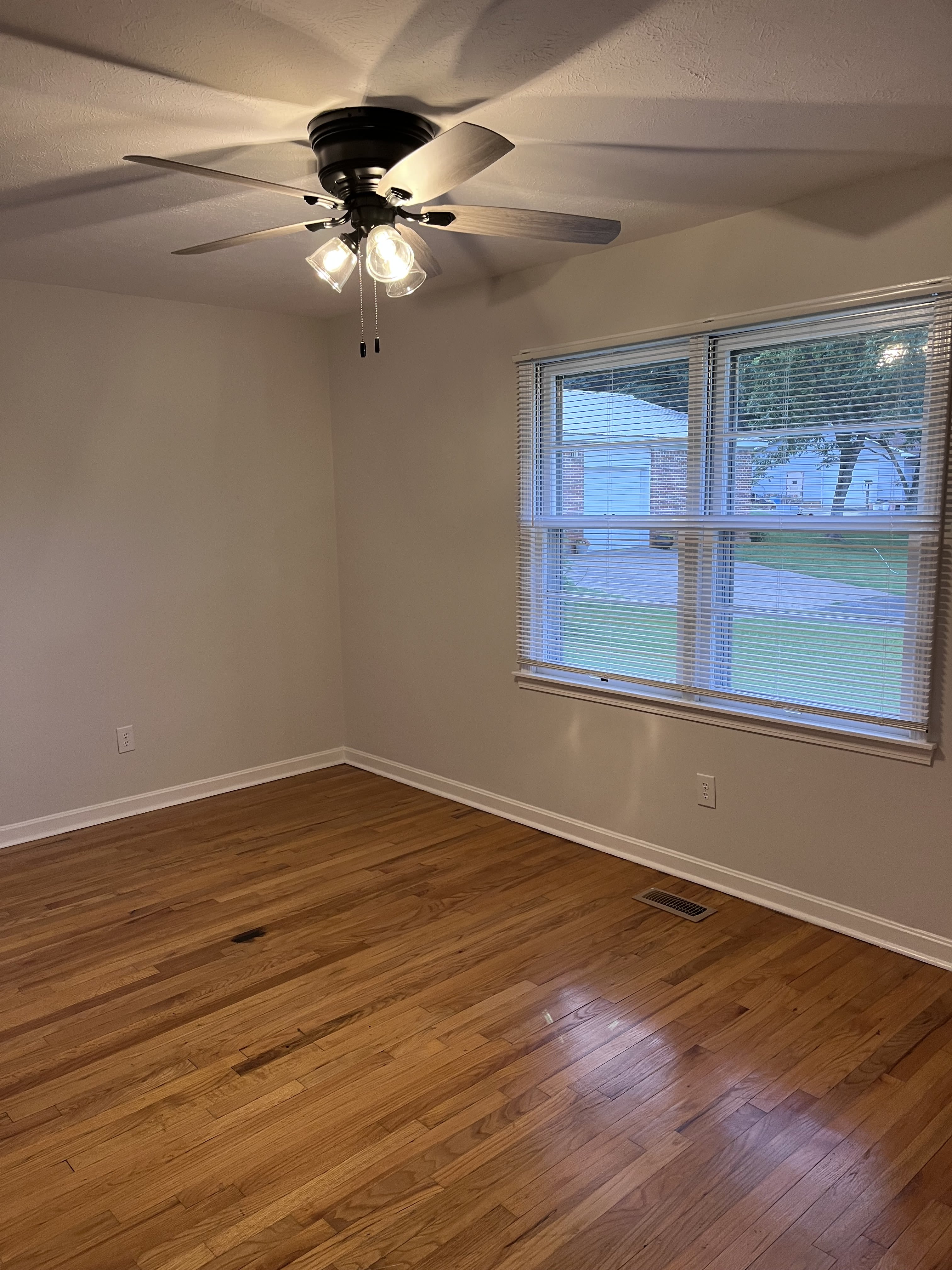 4365 Pope Ave – photo 5