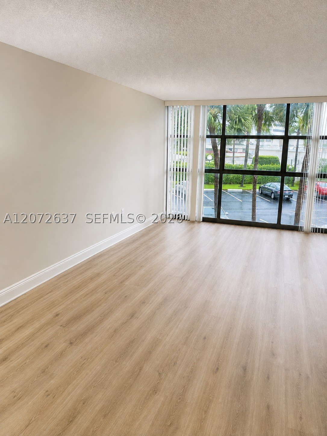 600 Parkview Dr – photo 5