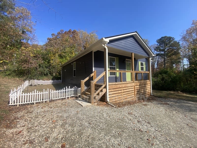 5390 Valley Drive – photo 2