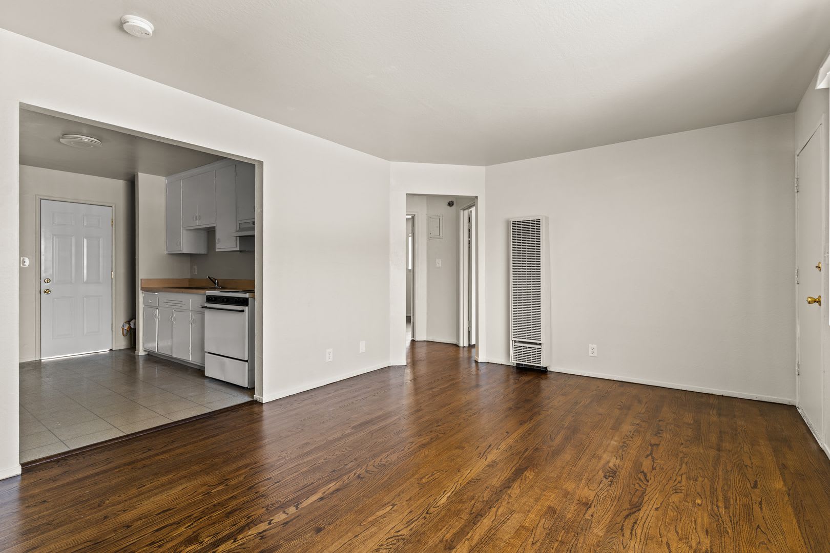 Charming 2-Bedroom San Leandro Home with Refinished Hardwoods & Covered Patio – photo 4