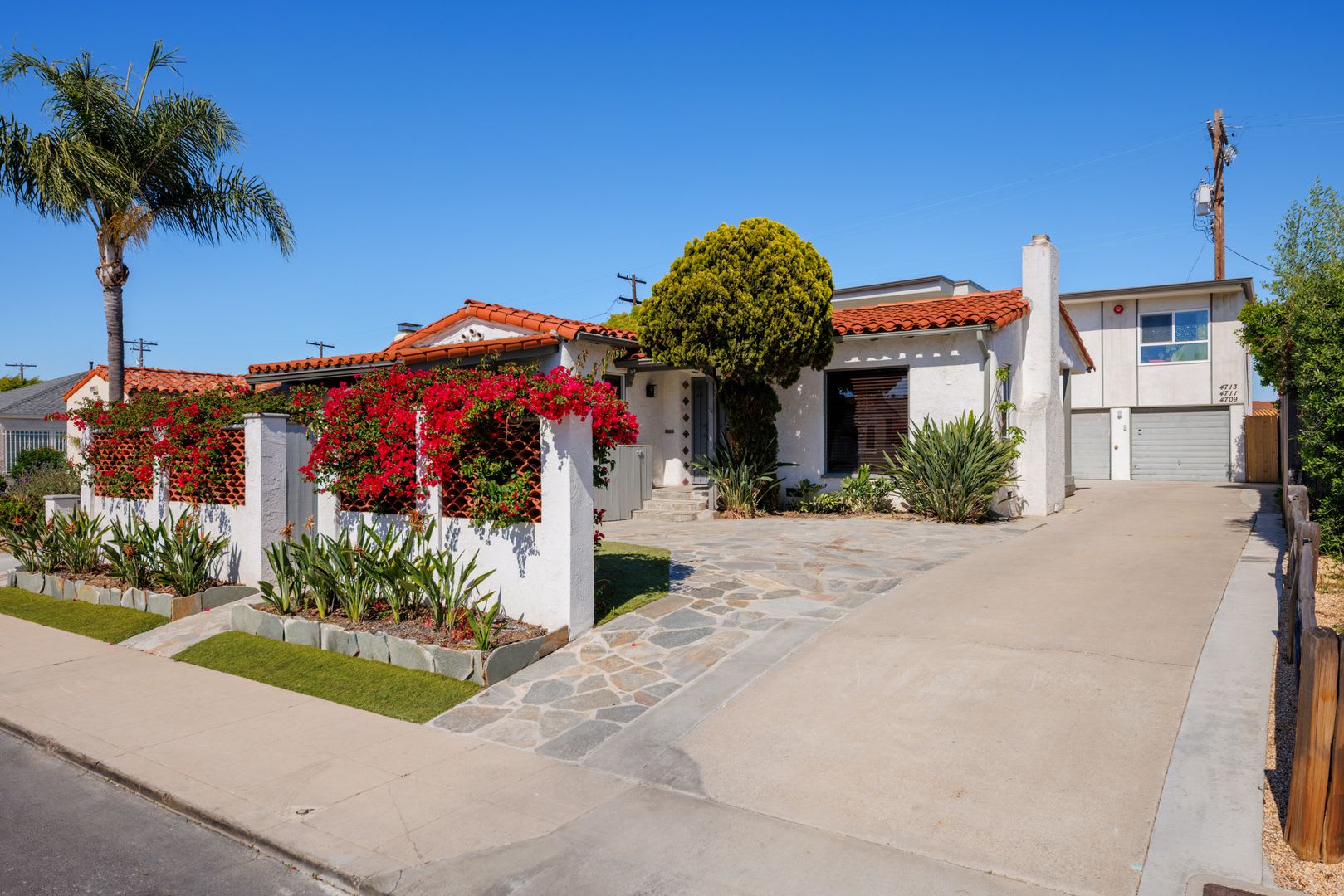 Charming Spanish-Style Craftsman 2bd/2ba Home in the Heart of the College Area – photo 2