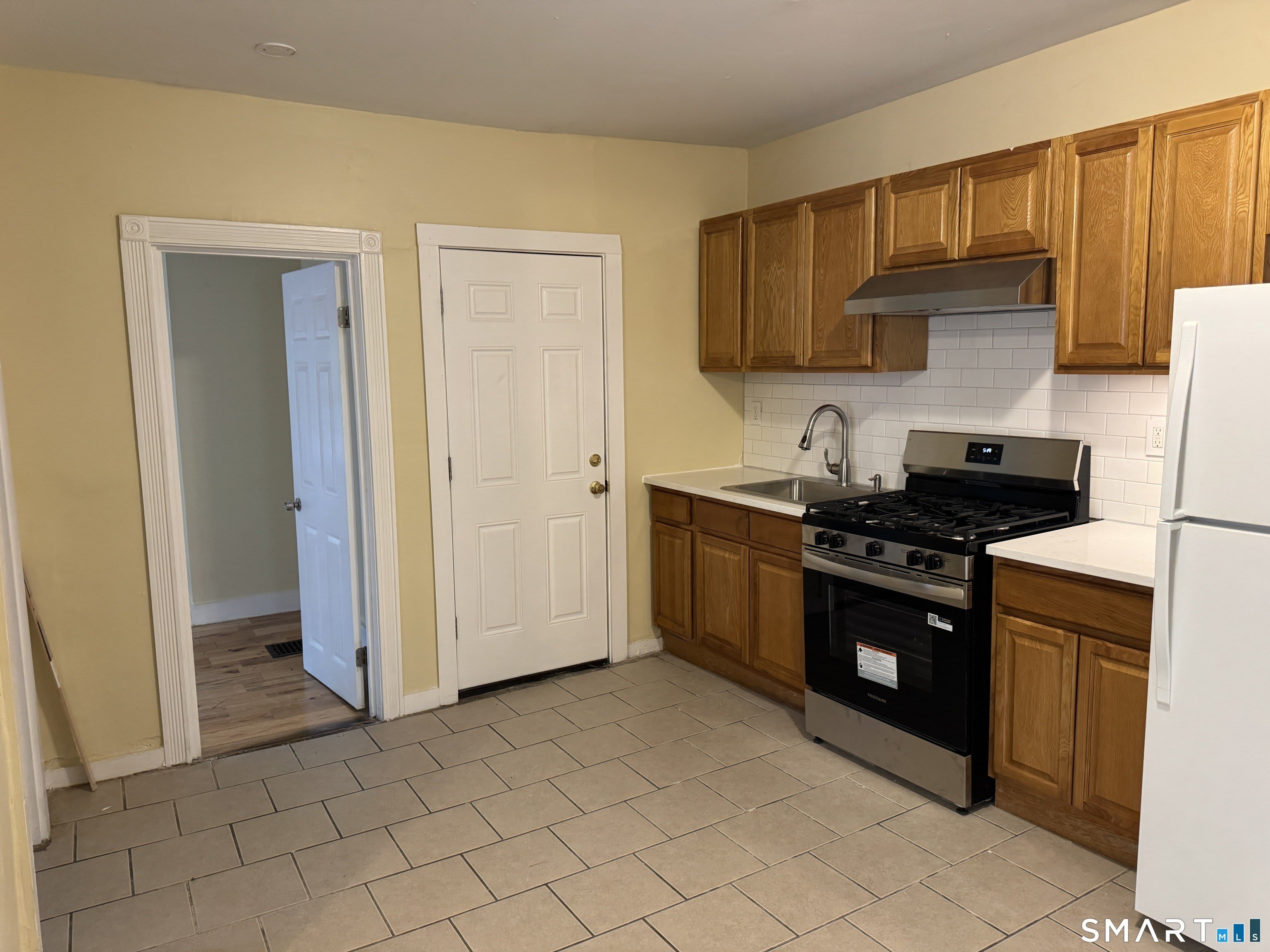 33 Stevens Street – photo 1