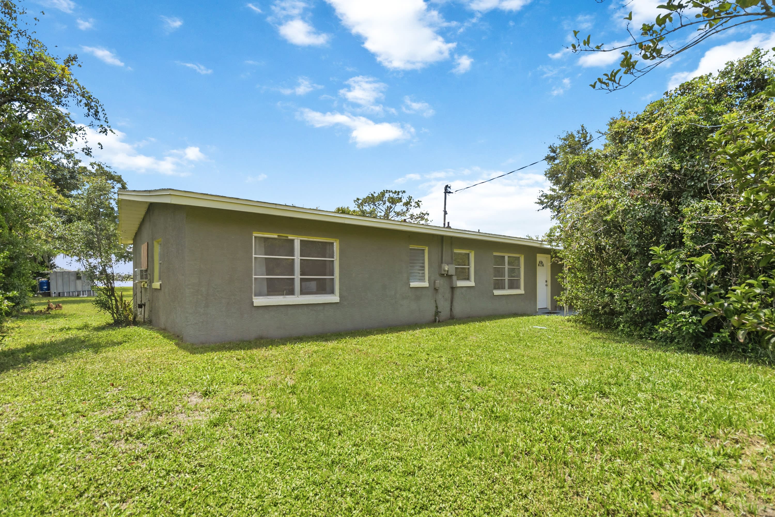 7912 Ficquette Road – photo 2