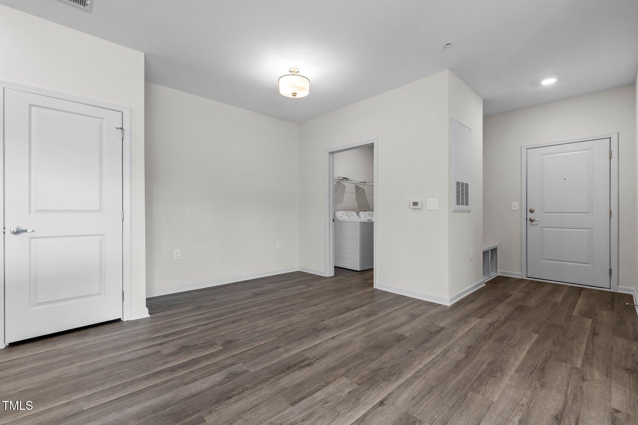 170 Grove Circle – photo 4