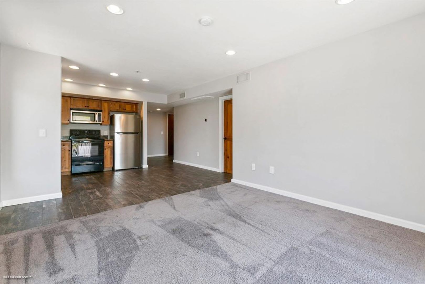 2 Bed 2 Bath Little Italy Condo – photo 4