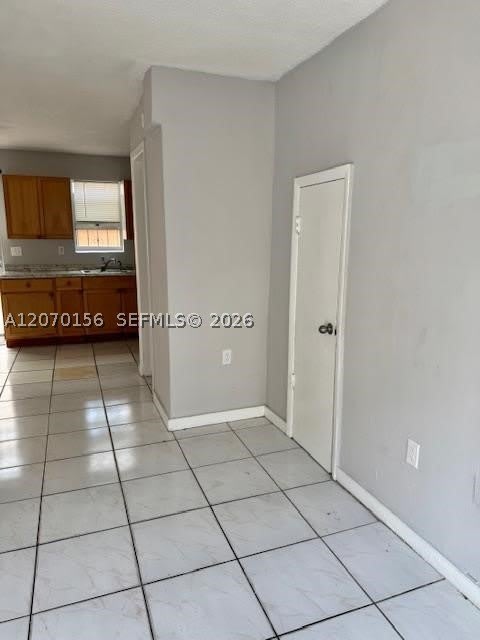 927 NW 7th Ct – photo 4