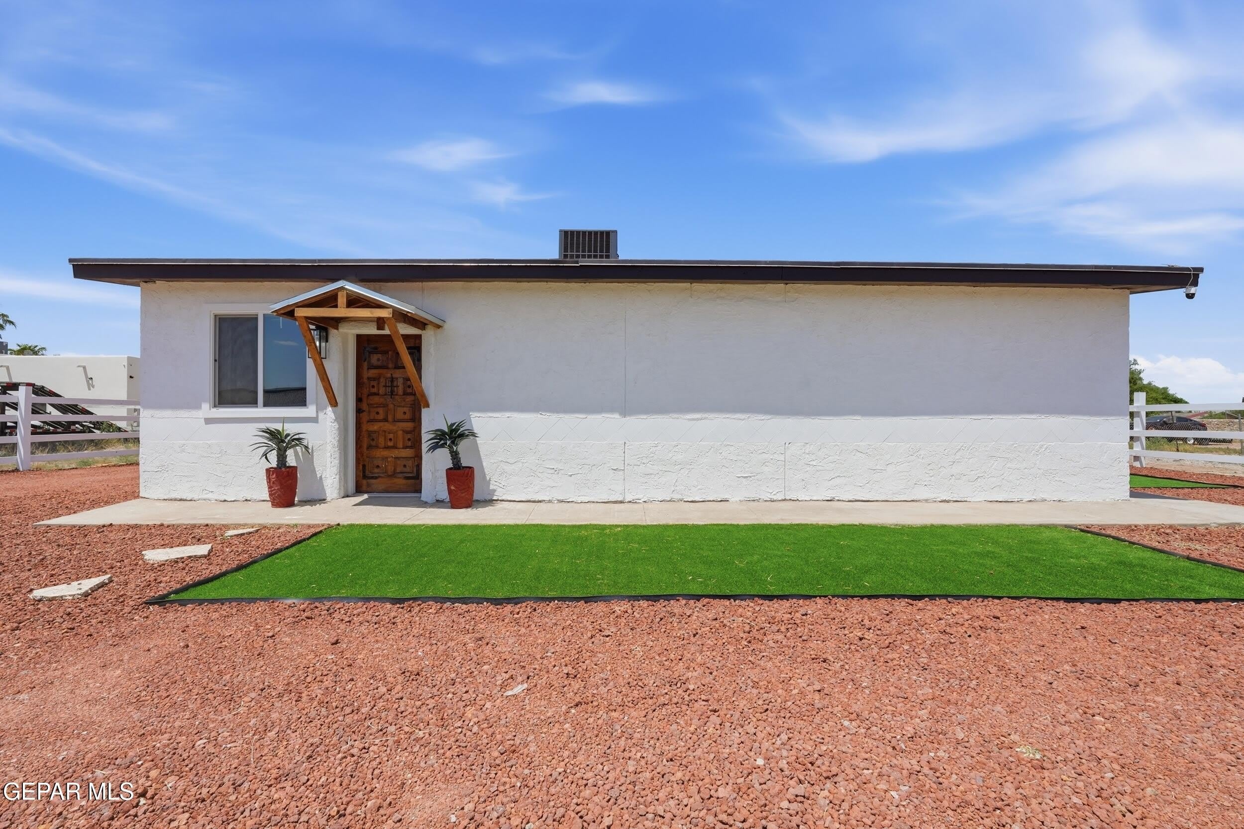 536 James Street – photo 2