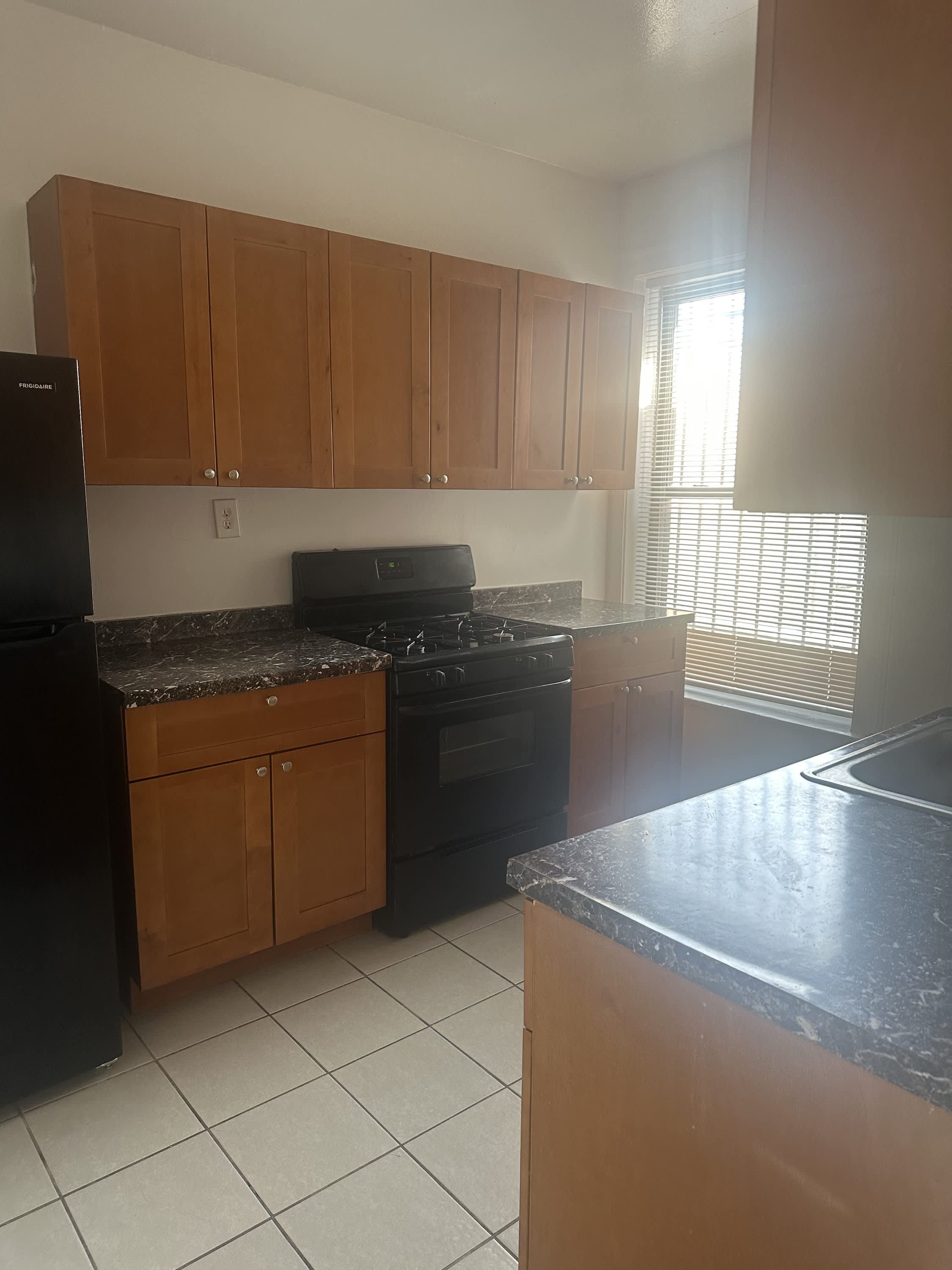 6859 S. Crandon Avenue, Unit 2 – photo 3
