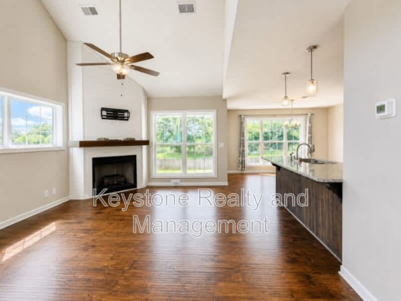 384 Wingfield Drive – photo 4