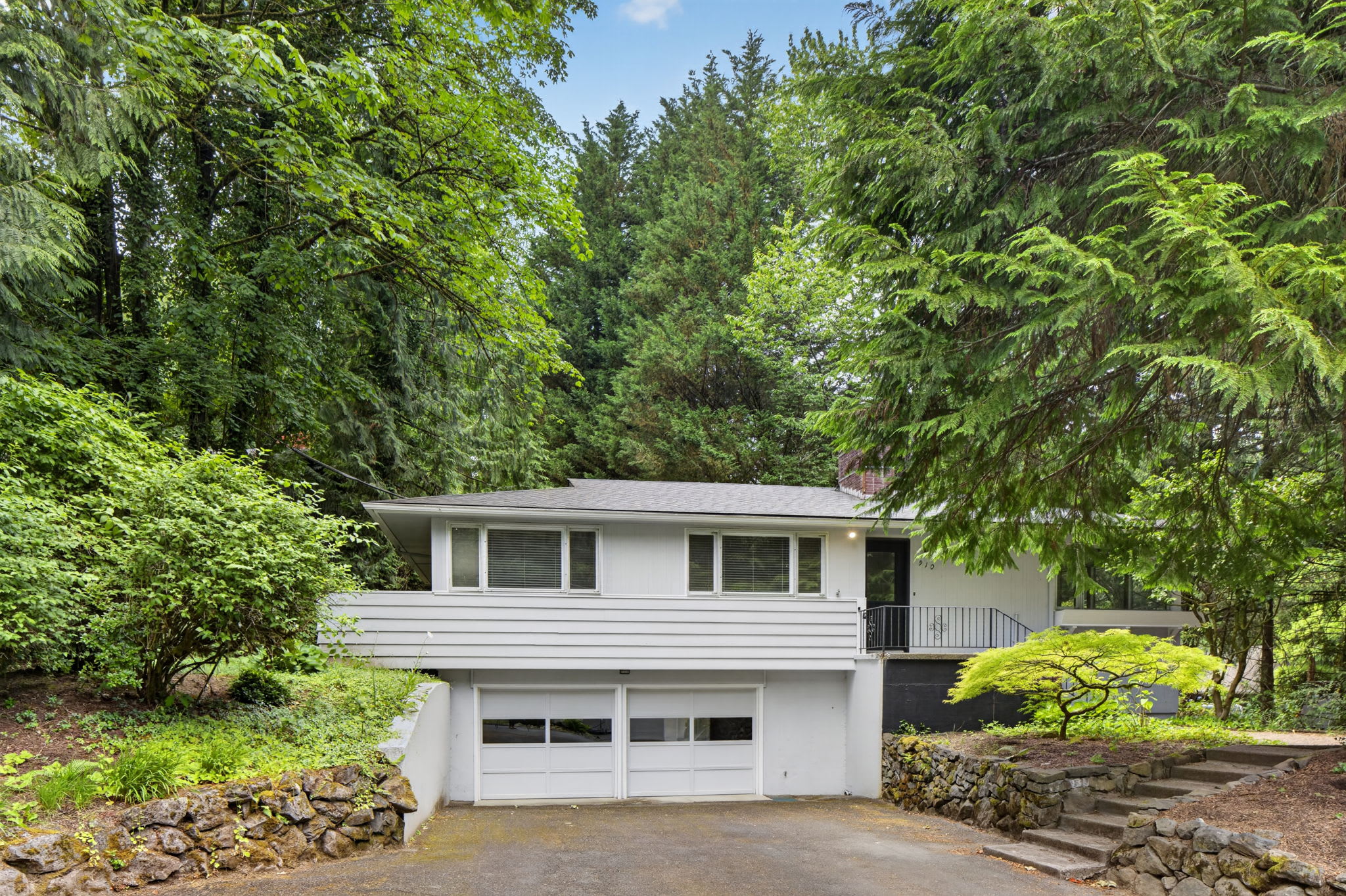 910 Southwest York Road – photo 1