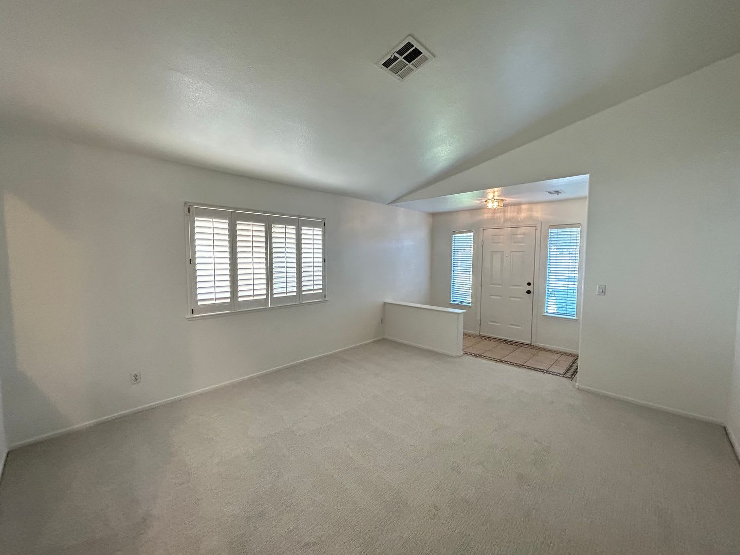 Cozy Single Story Home in Silverado Ranch! – photo 2