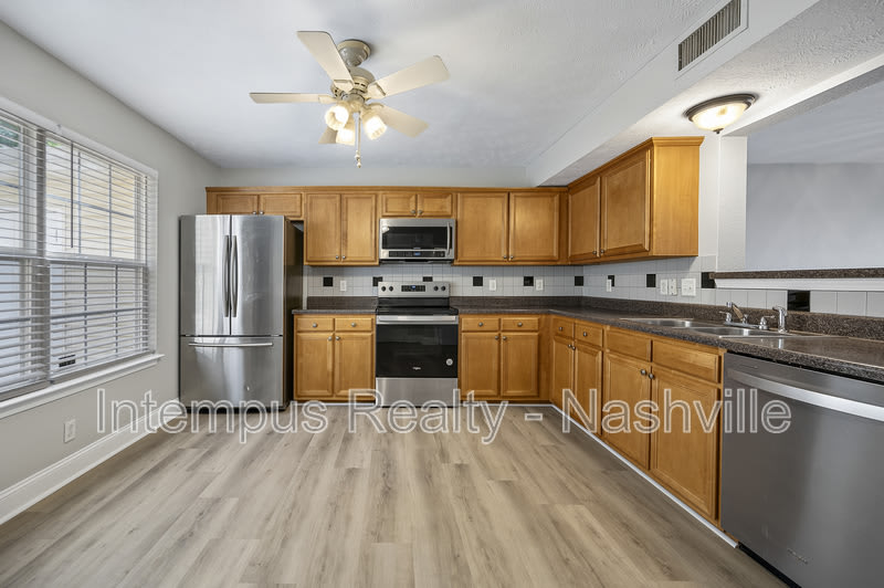 325 Shoshone Pl – photo 3
