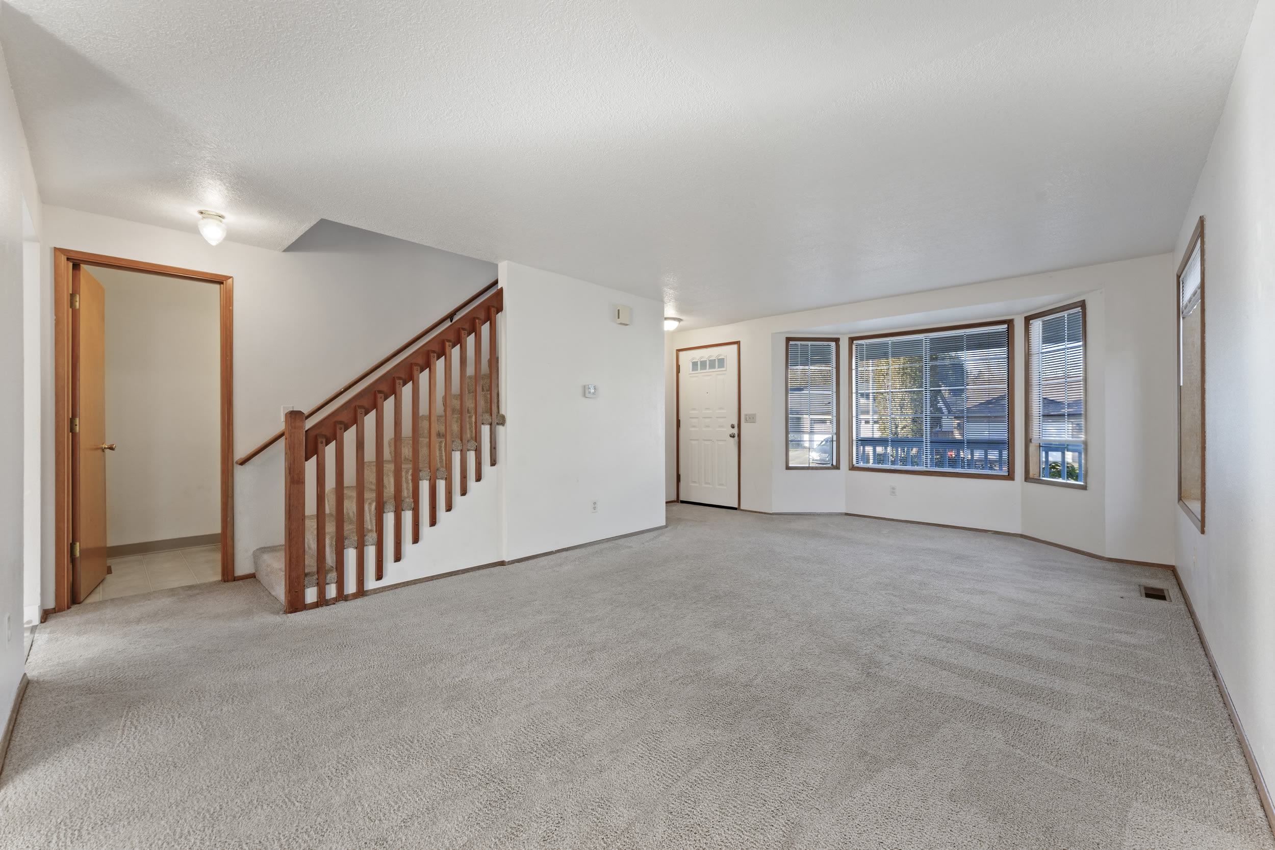 7050 Sw 174th Ave – photo 5