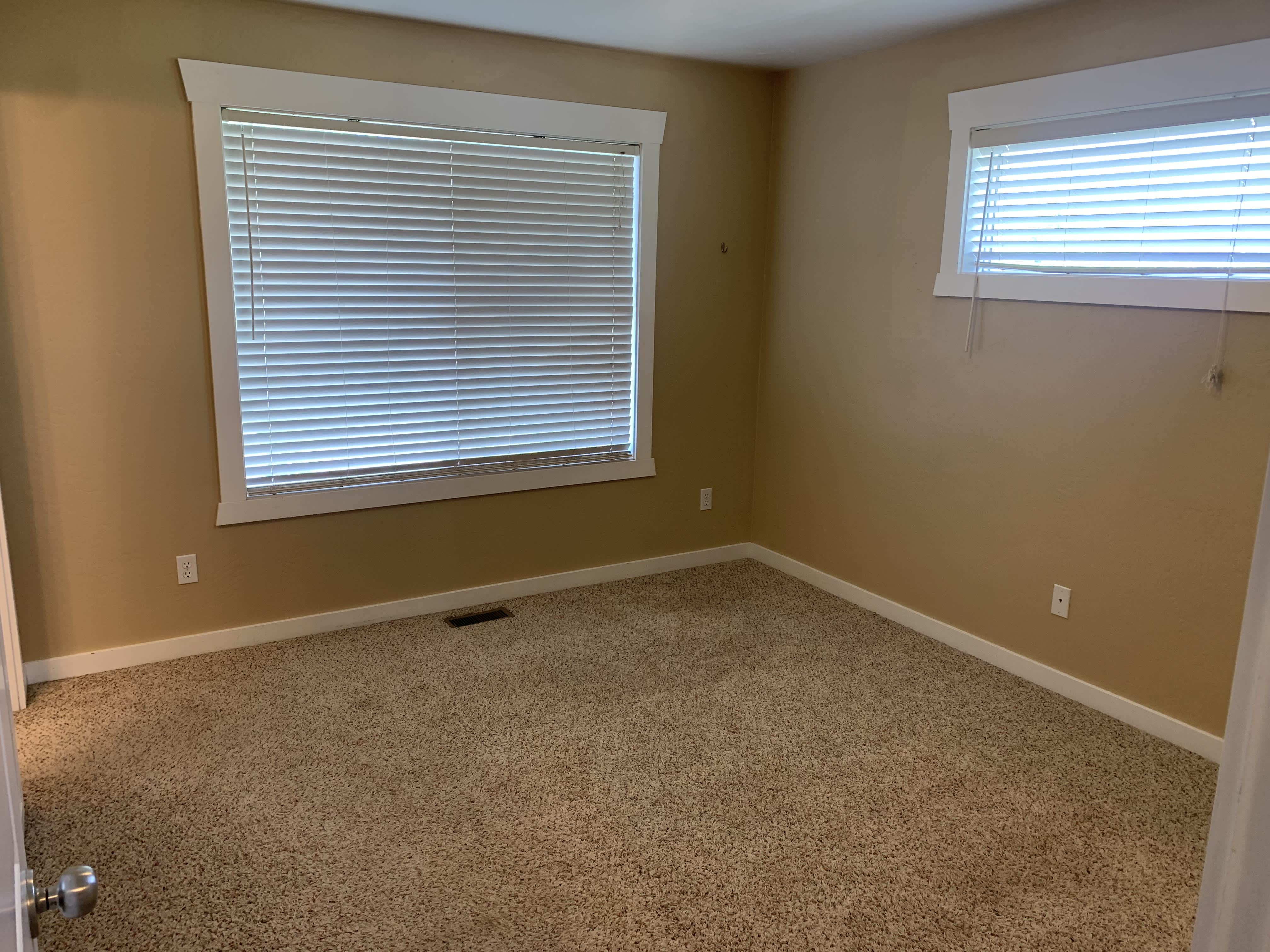 1826 Bluestone Dr – photo 2
