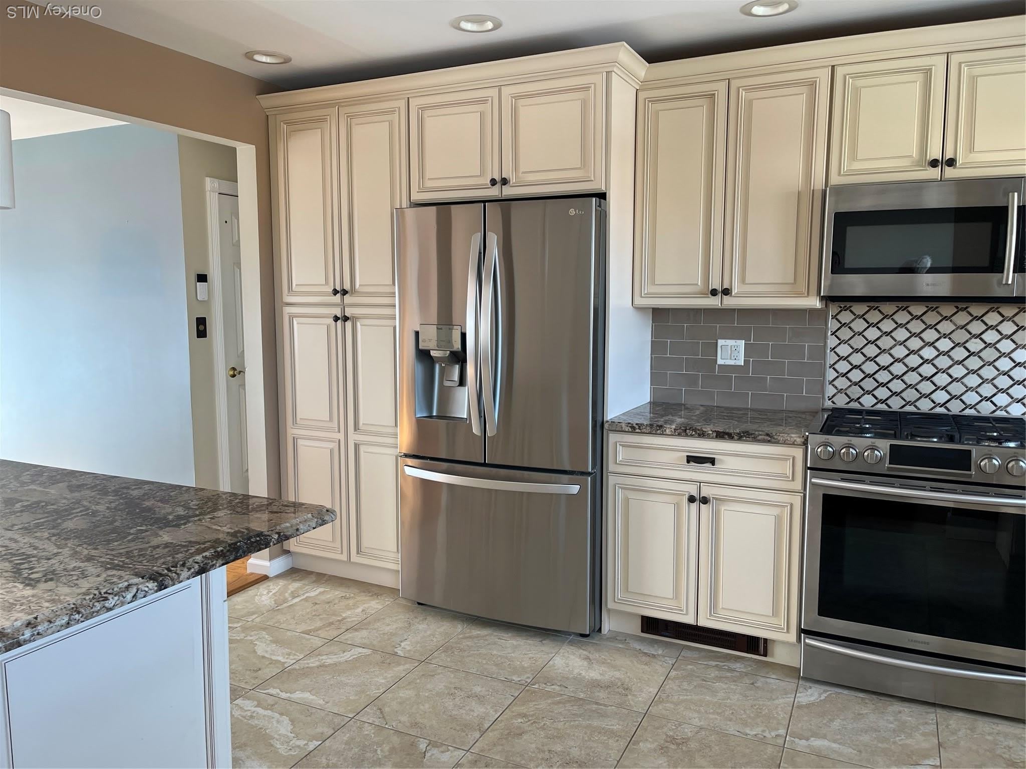 50 Florence Avenue – photo 5