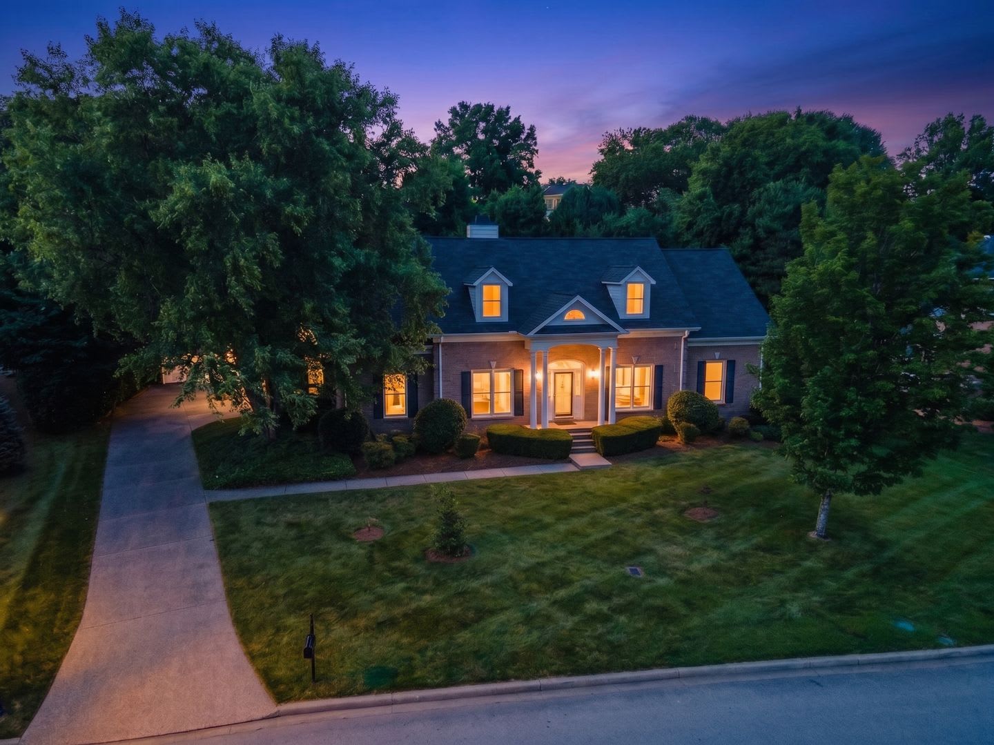 **IMMACULATE BRENTWOOD HOME IN DESIRABLE HUNTERWOOD NEIGHBORHOOD** – photo 1