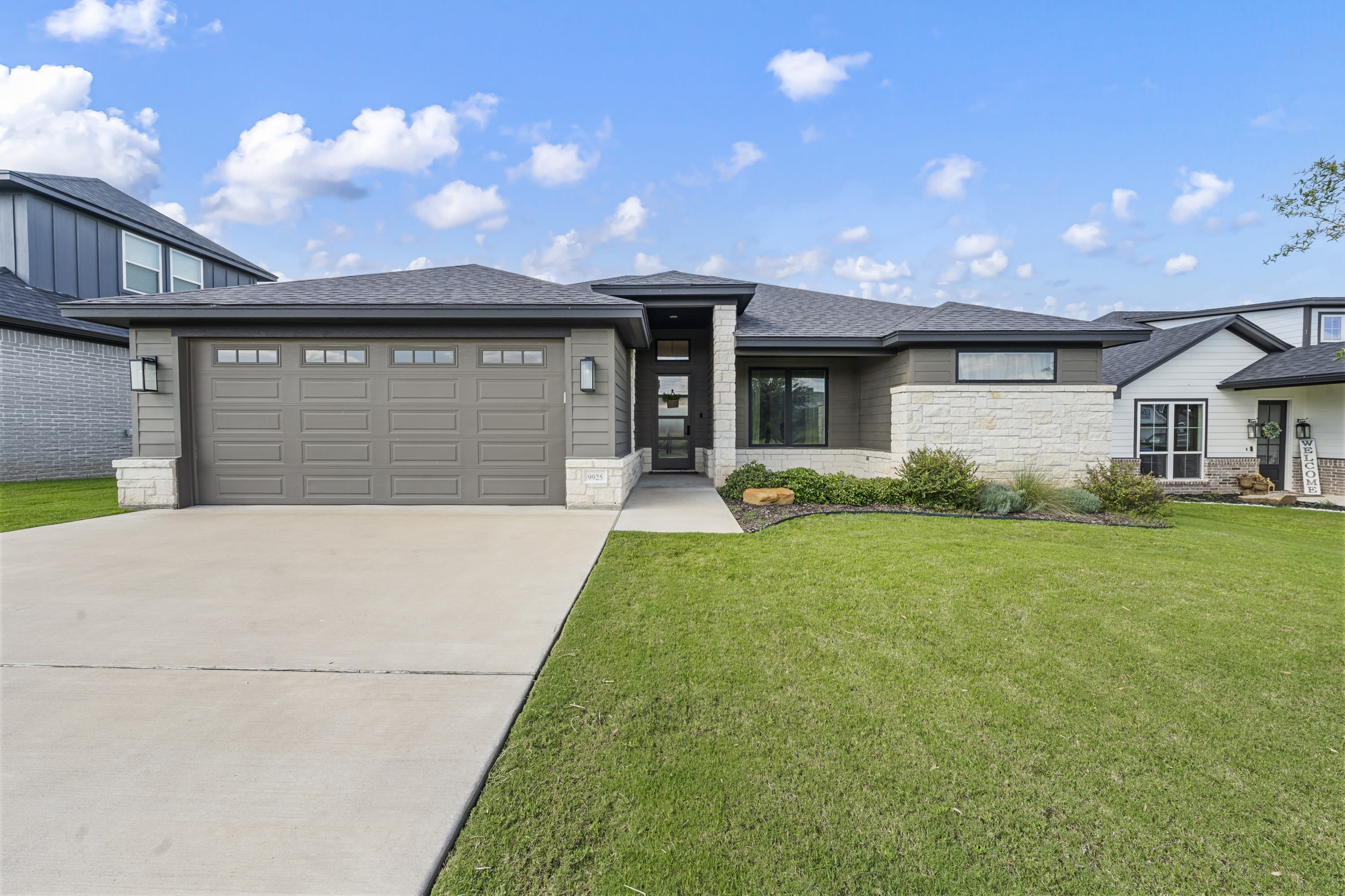 9925 Bridlewood Lane – photo 1