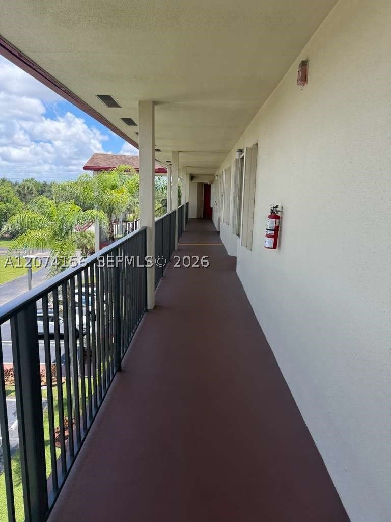 1600 SW 127th Way – photo 5