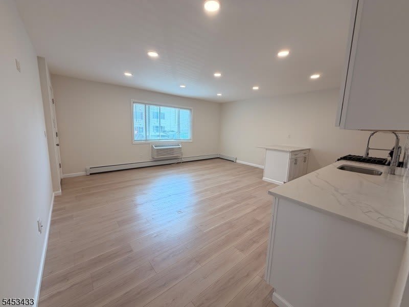 291 Garibaldi Ave – photo 4