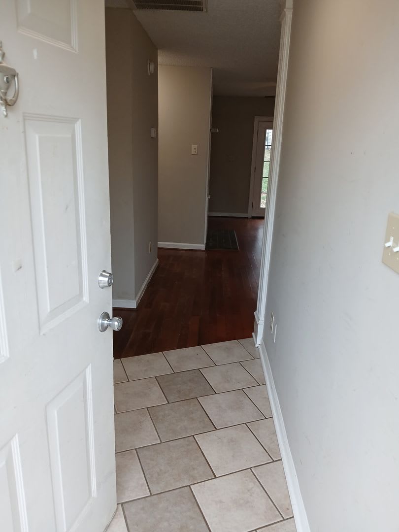 Walk in Shower! Single Level, 2 BR, 2 FULL Bath Townhome $1350/mo. Garner, NC! – photo 4