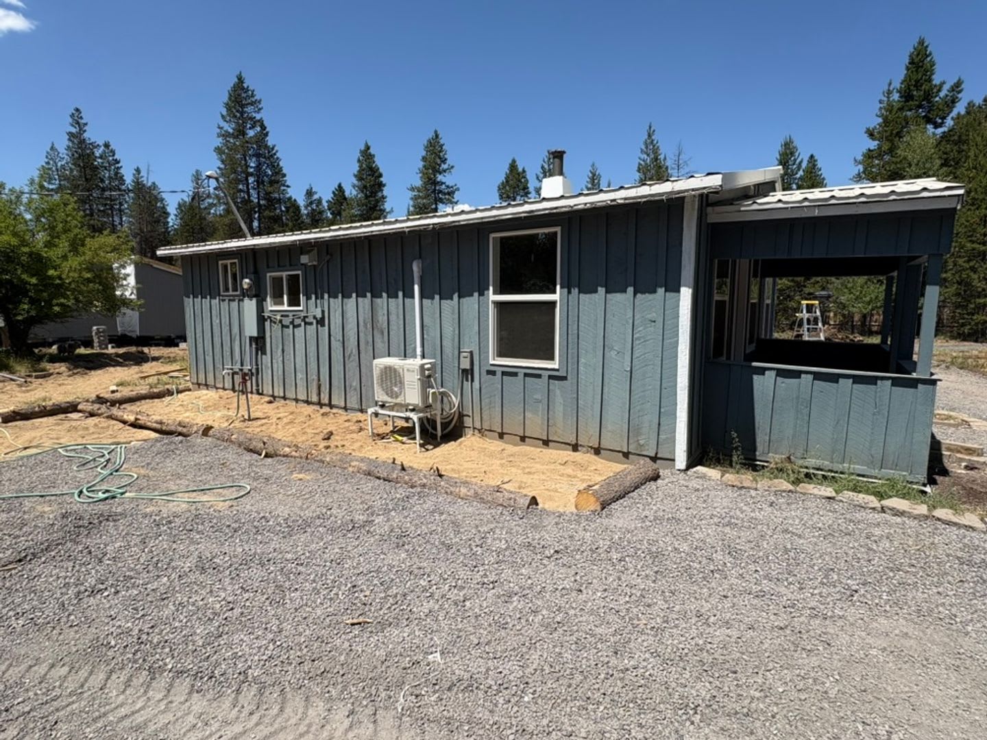 Freshly Remodeled 2 Bedroom Home – photo 3