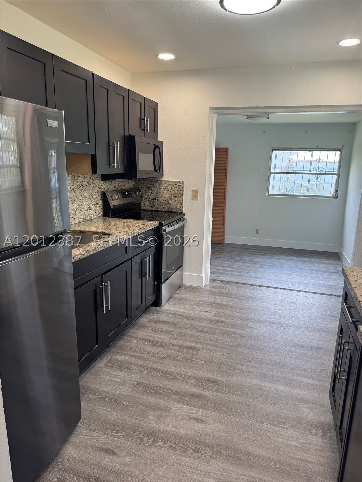 2620 SW 53rd Ave – photo 2