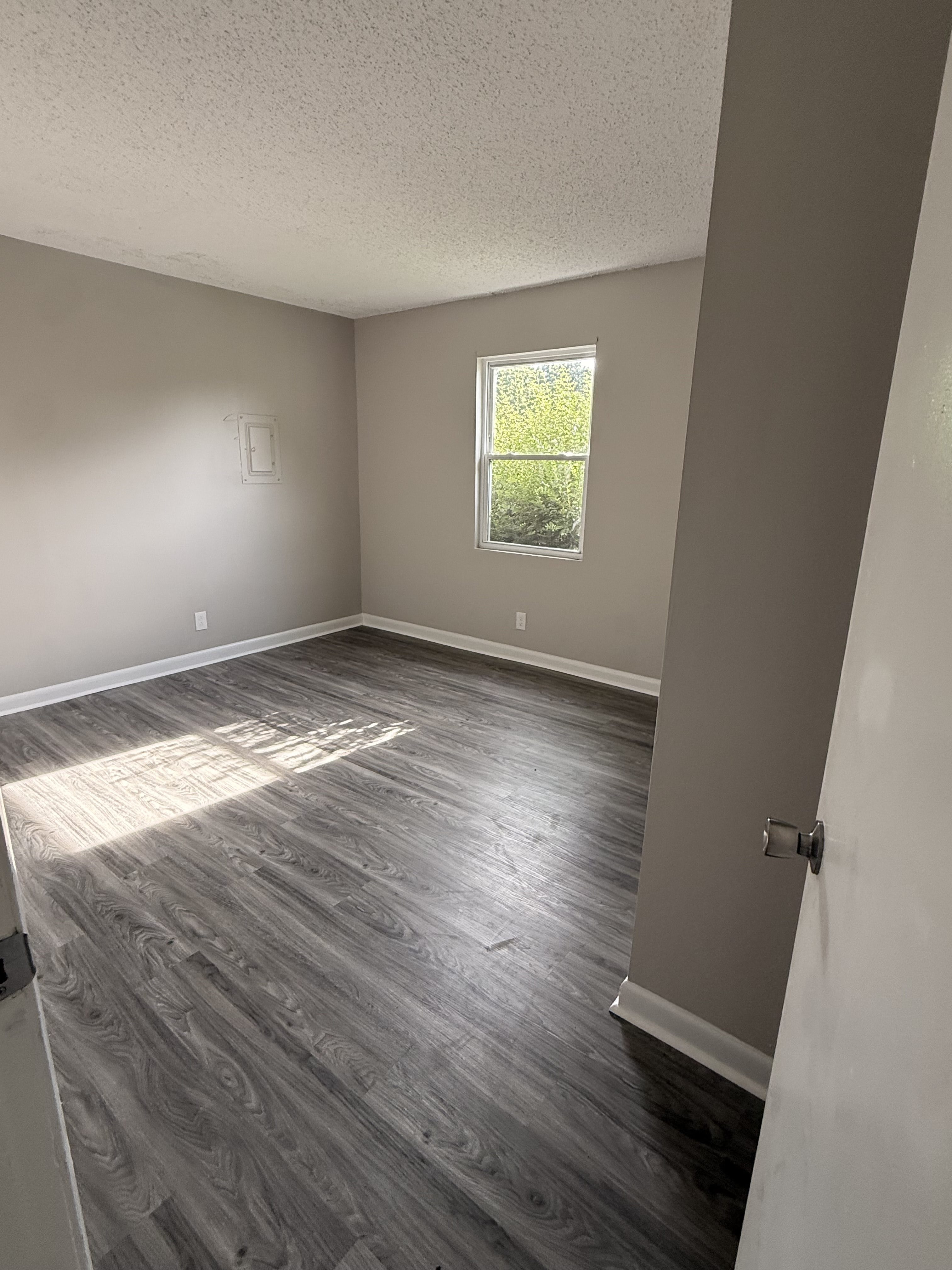706 Linden Green Dr – photo 5