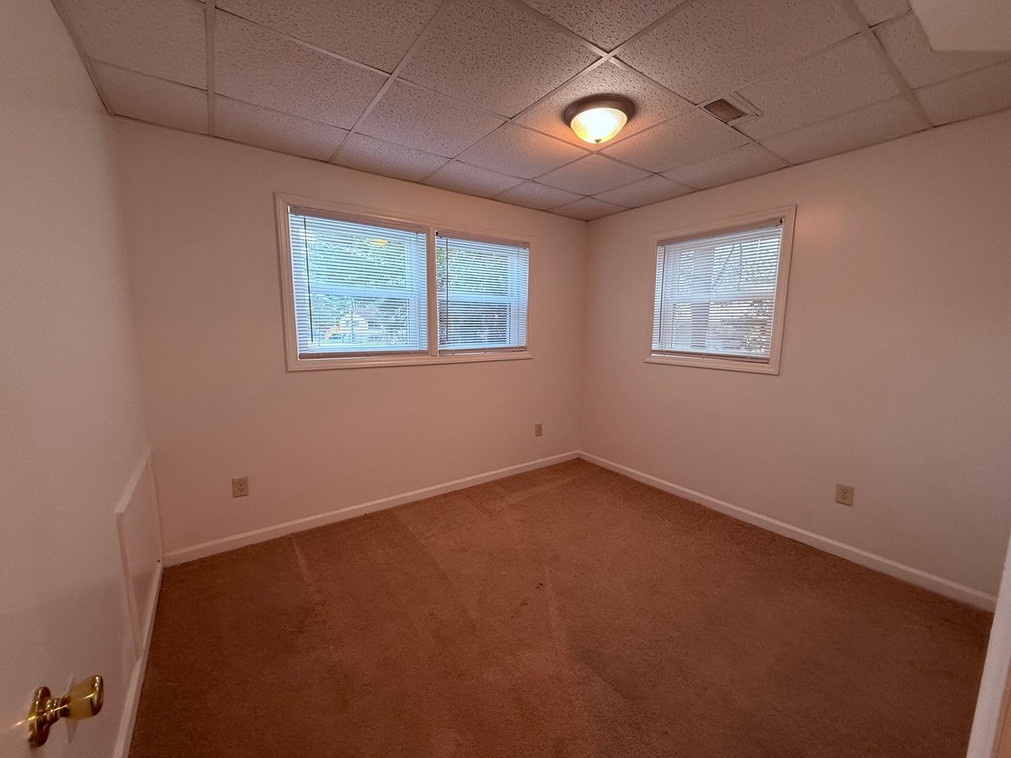 4 Bedroom, 2 Bathroom House – photo 4