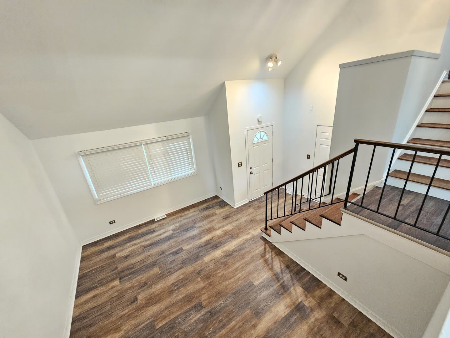 571 White Birch Road – photo 5