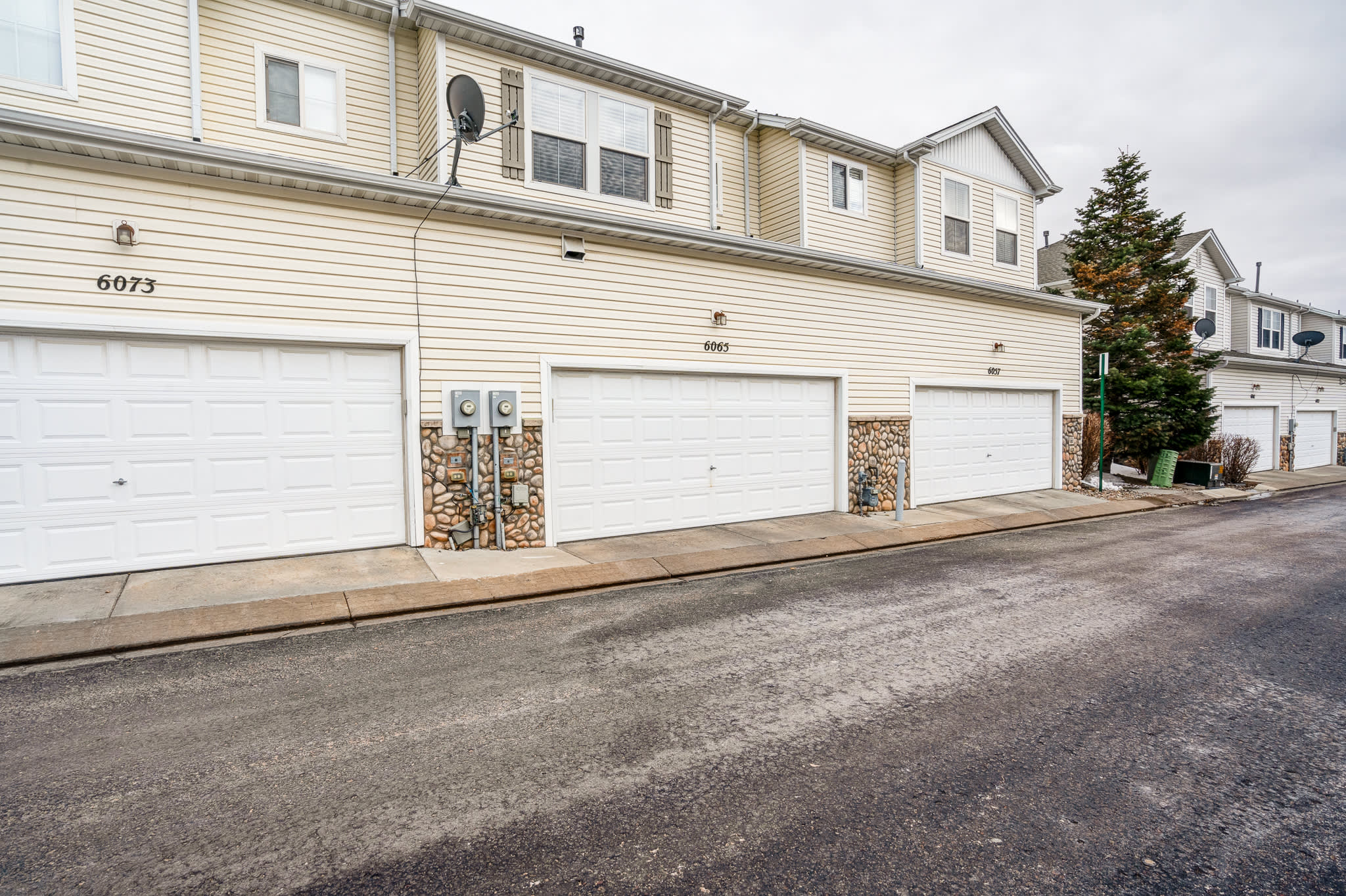 6065 Ensemble Heights – photo 2