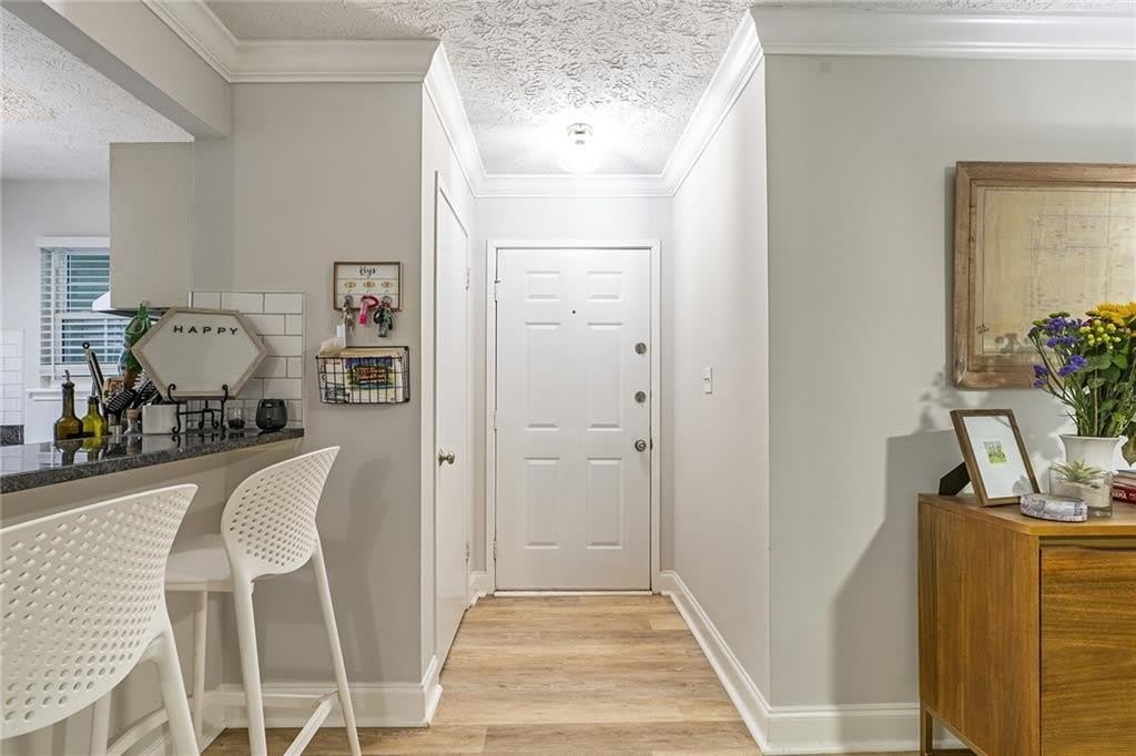 6800 Glenridge Drive – photo 3