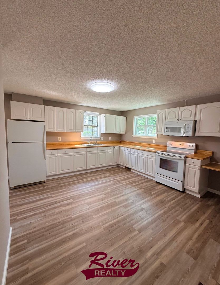 5735 Deans Bridge Rd – photo 3