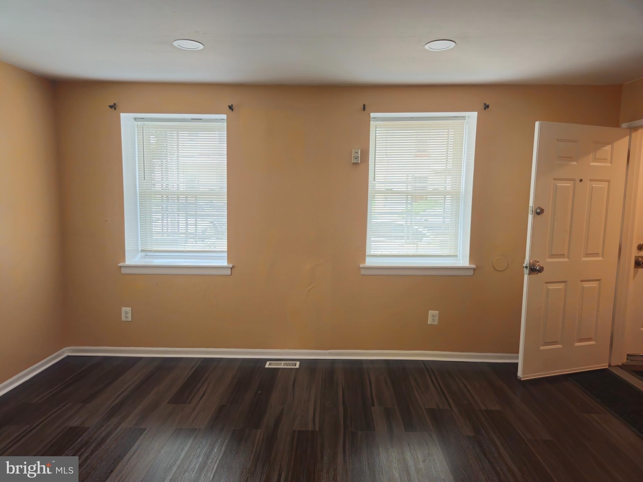 218 E PRICE Street – photo 2