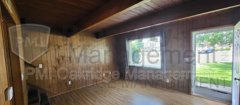 1531 Spruce Ave – photo 3
