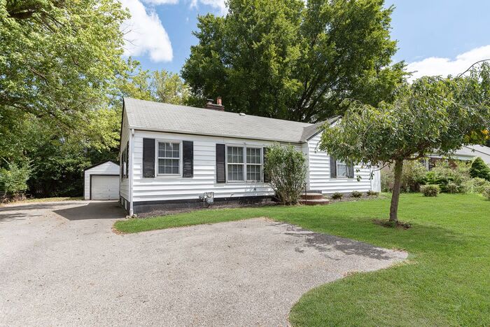 5875 North Keystone Avenue – photo 2
