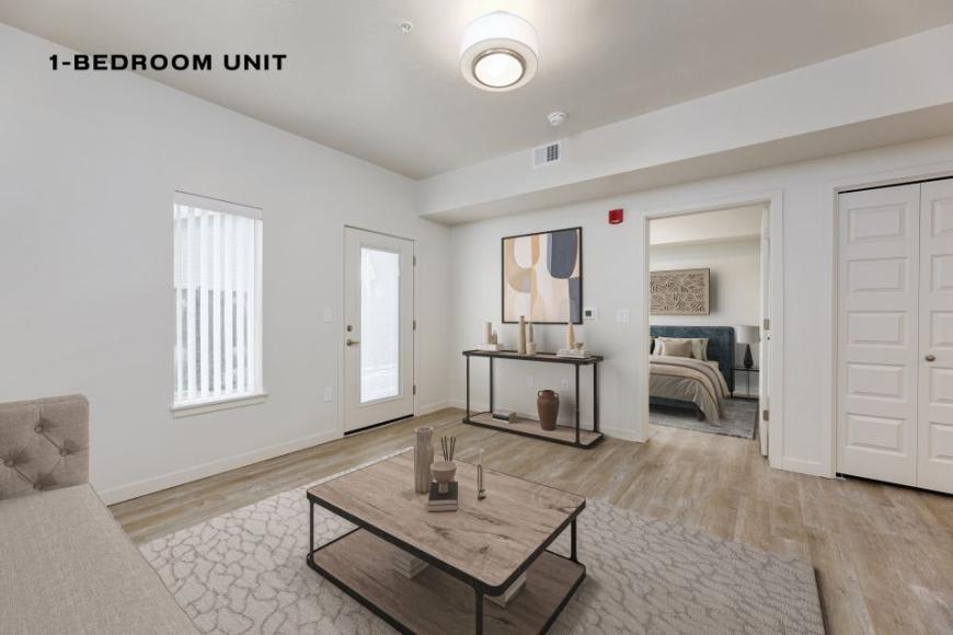 203 E Florida Ave – photo 3
