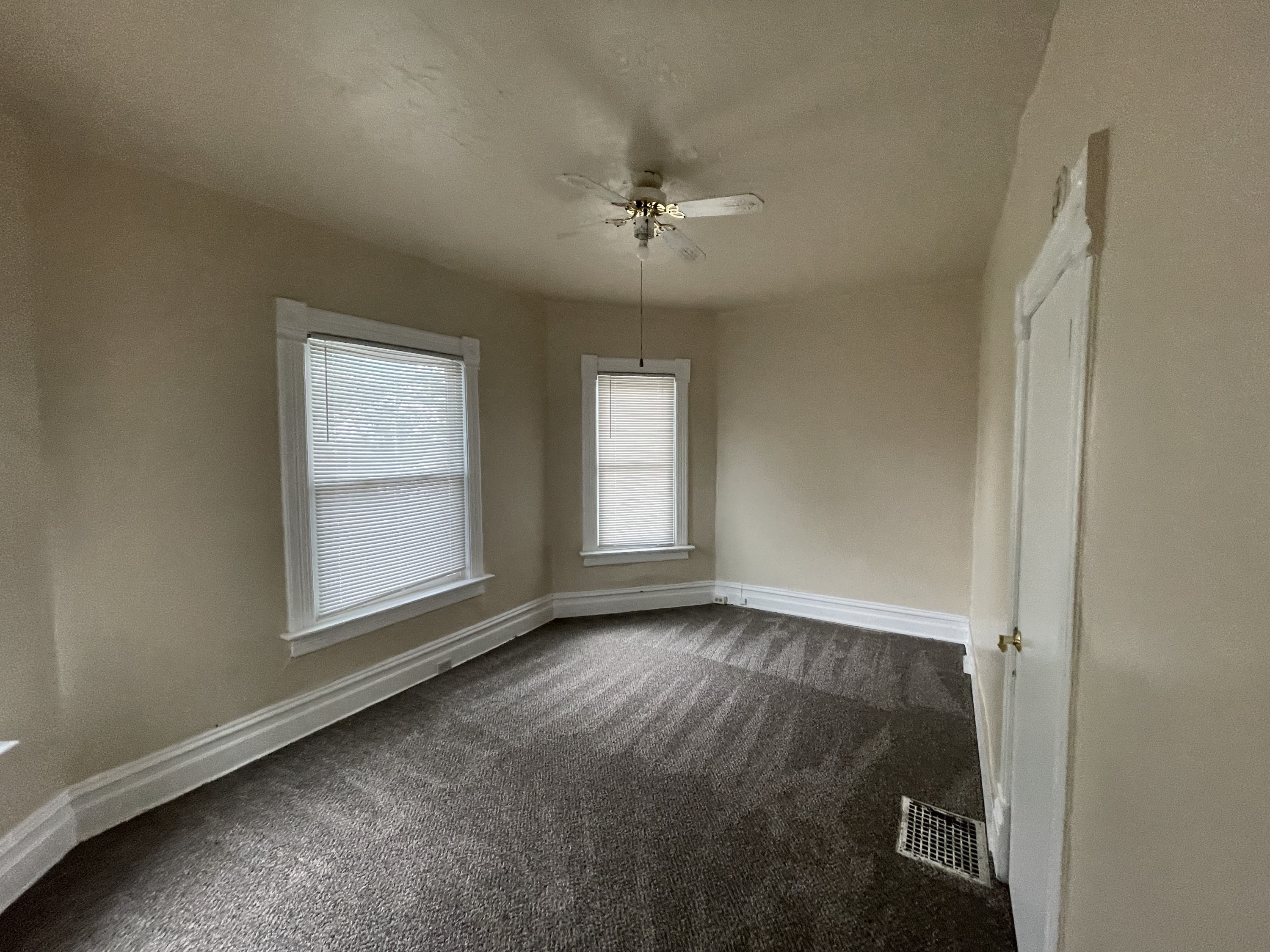 861 East 300 South 2 – photo 4
