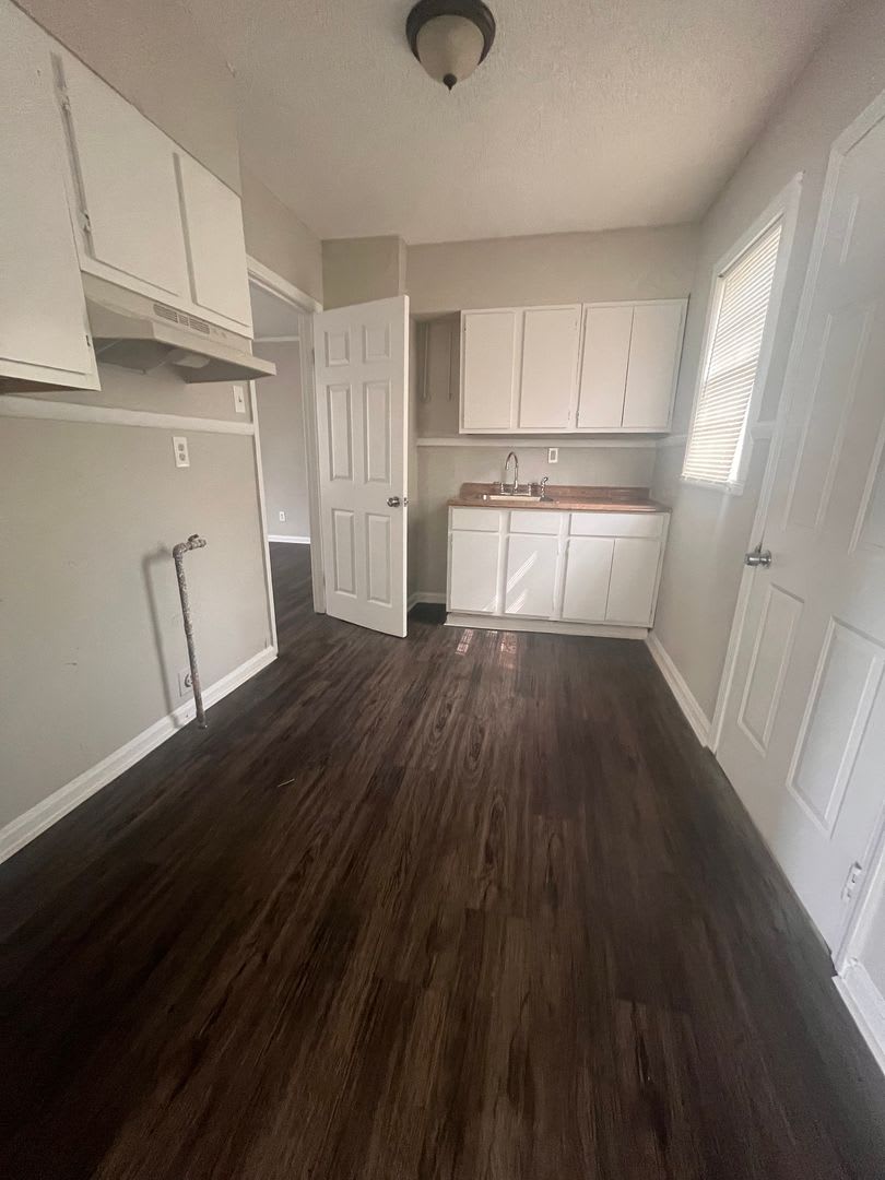 Newly Renovated Unit in Heart of Memphis – photo 5