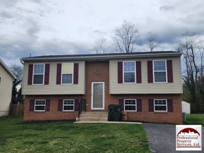 1048 Kasinof Avenue – photo 1