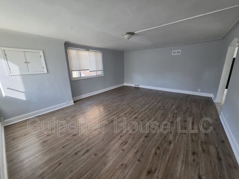 2207 West Laskey Road – photo 2