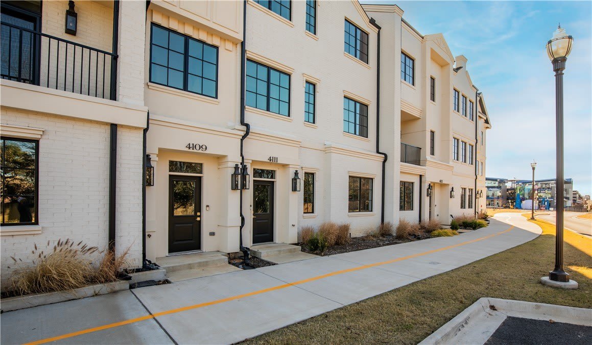 4111 S Champions Drive – photo 2