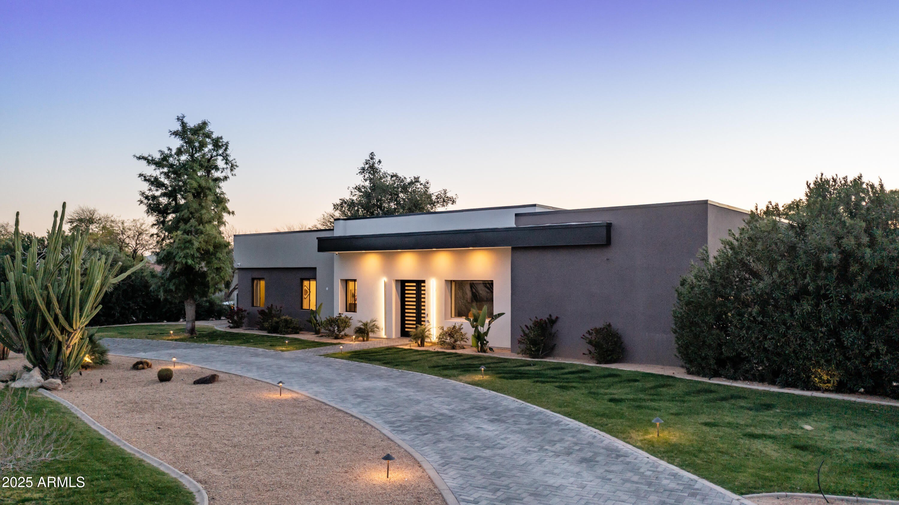 7417 E Paradise Drive – photo 1