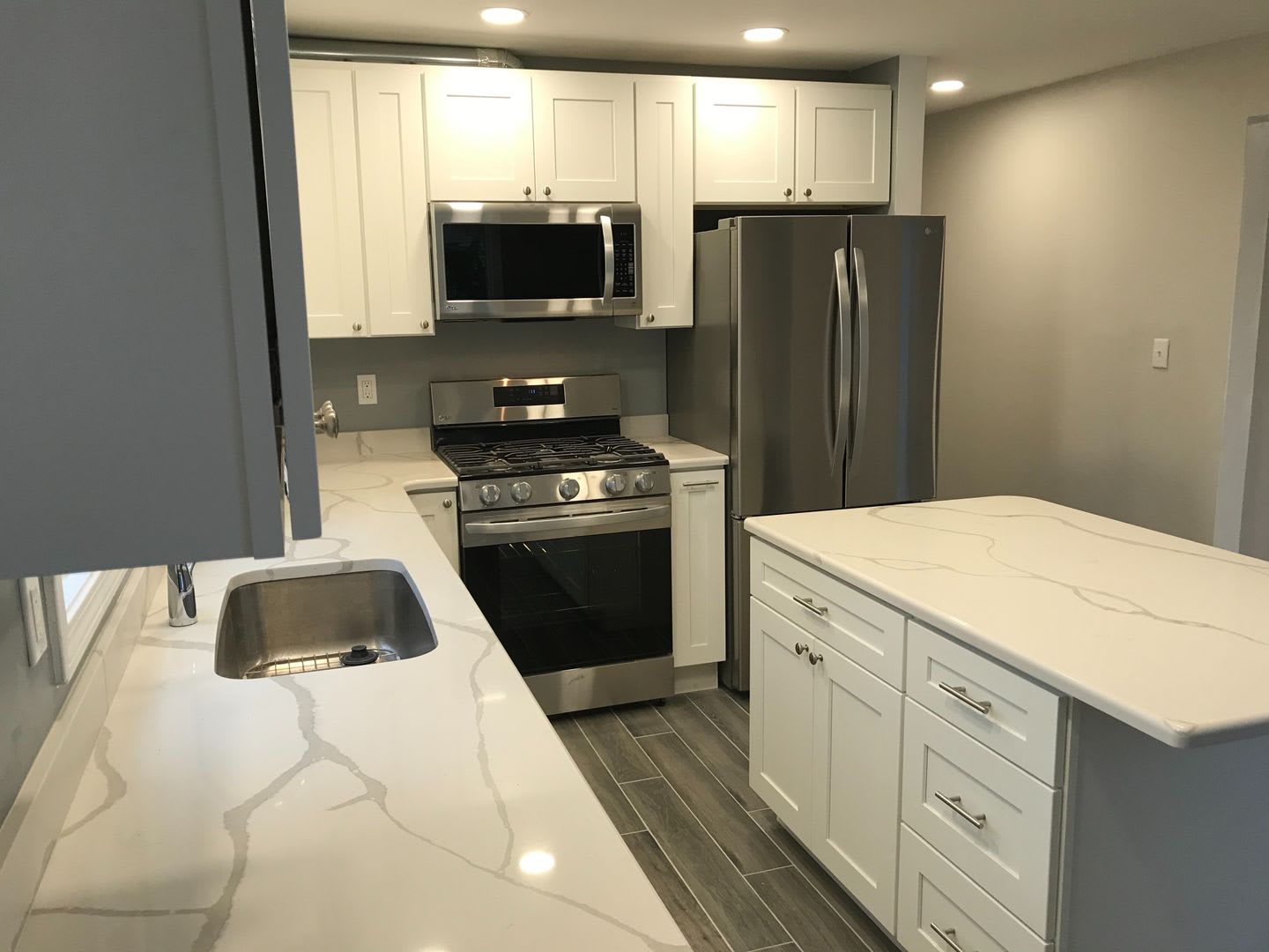 Renovated single-family home for rent in a highly convenient Braintree location! – photo 3