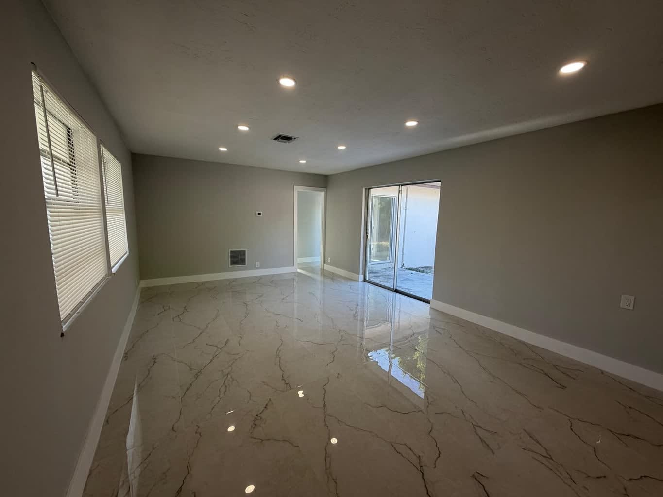 920 Northeast 50Th Street – photo 2