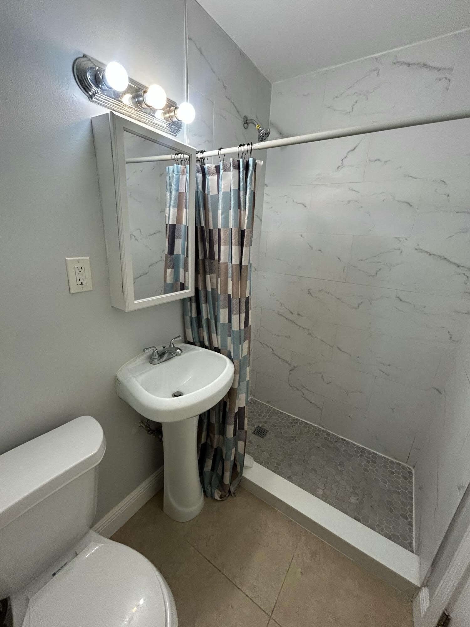 925 NE 17th Avenue – photo 5