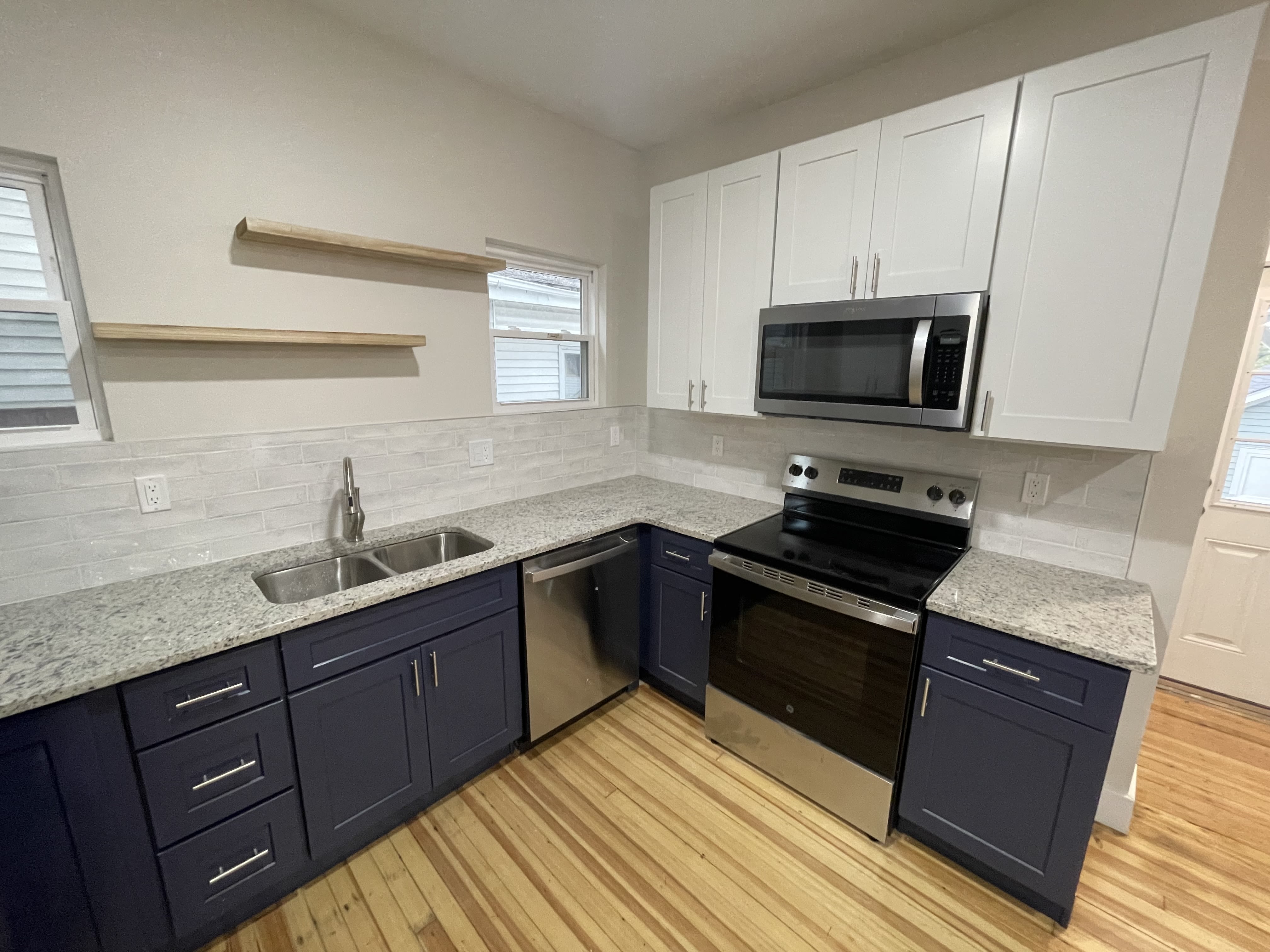 1506 W Grand Ave – photo 5