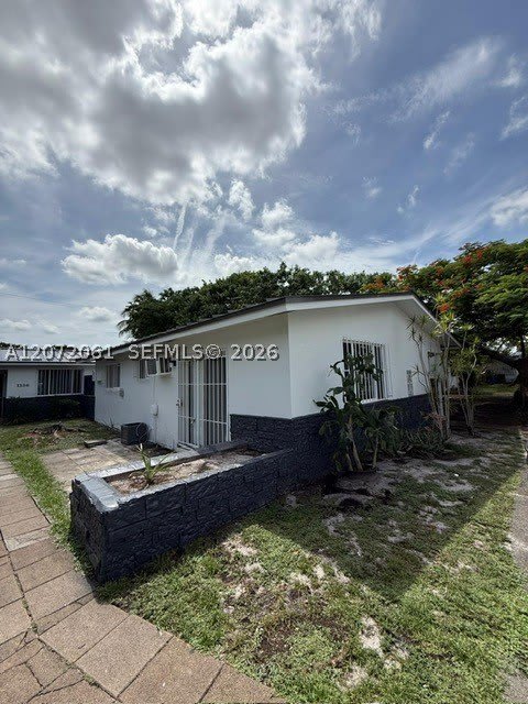 1134 NW 1st Ave – photo 2